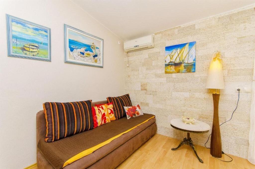 Apartments Nives تروغير المظهر الخارجي الصورة